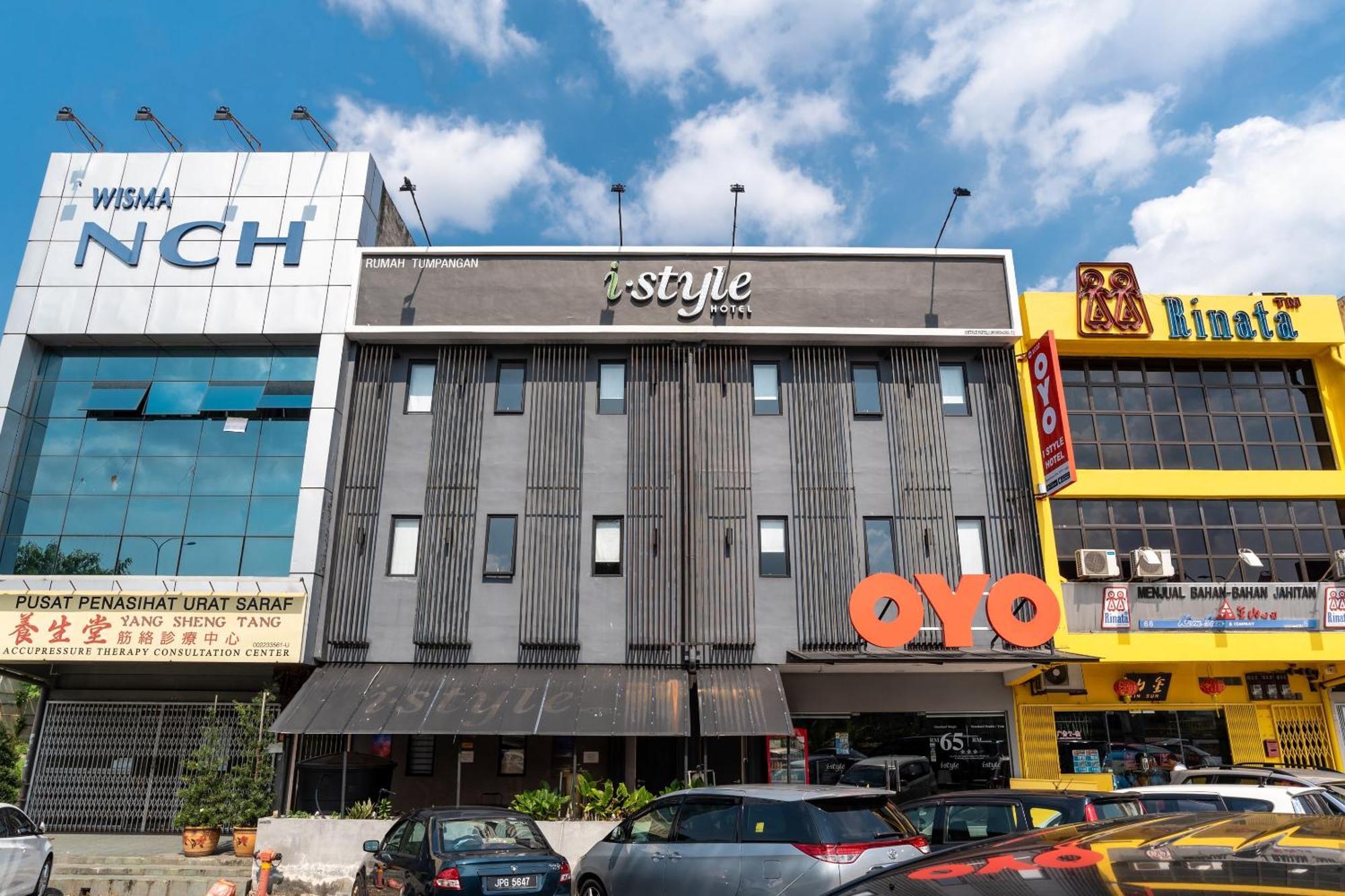 Oyo 1037 I Style Jb Hotel 2*